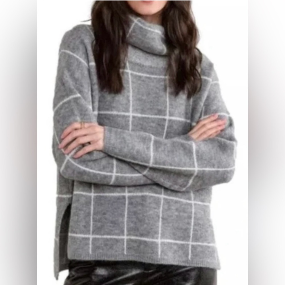 Cozy Gray Windowpane Cowl Neck
Sweater Soft Knit - Picture 3 of 14